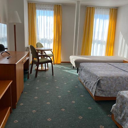 Hotel Elekt Czaplinek Esterno foto