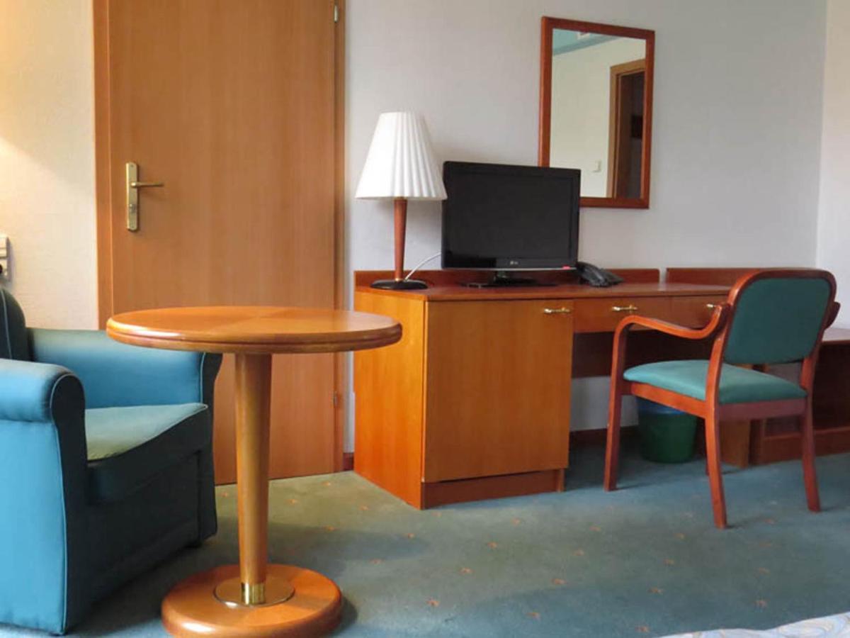 Hotel Elekt Czaplinek Esterno foto